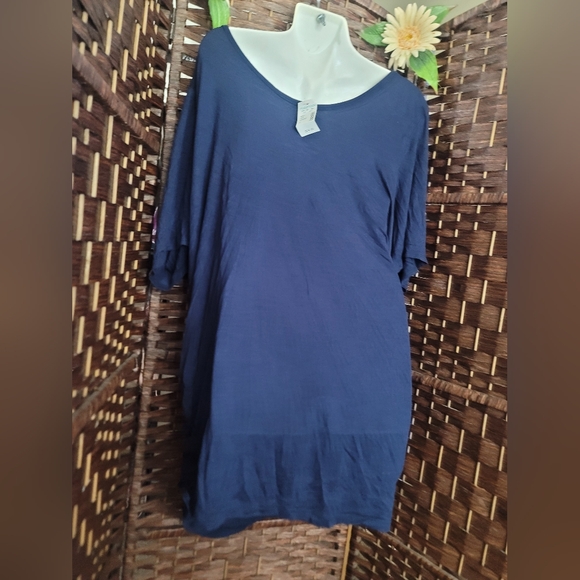 New Maurices Navy blue shirt with short sleeves and has an adjuster at the sides - Picture 9 of 10